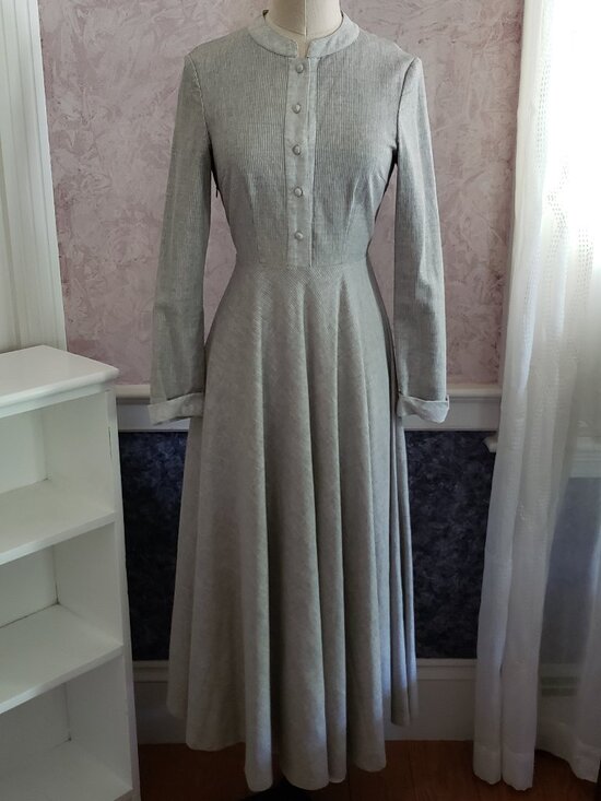Dresses & Skirts - Vintage cottagecore gray striped long sleeve dress XS/S